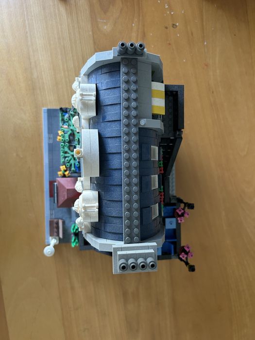 LEGO Modular Creator 10243 Parisian Restaurant