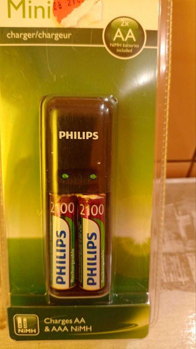 Ładowarka Philips z bateriami SCB1290NB