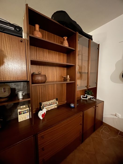 Armário de sala madeira