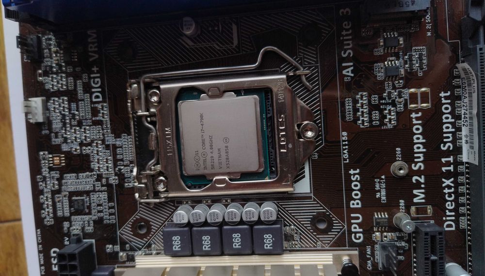 Motherboard ASUS H97-PLUS + i7-4790K 4.40GHz + 16GB RAM