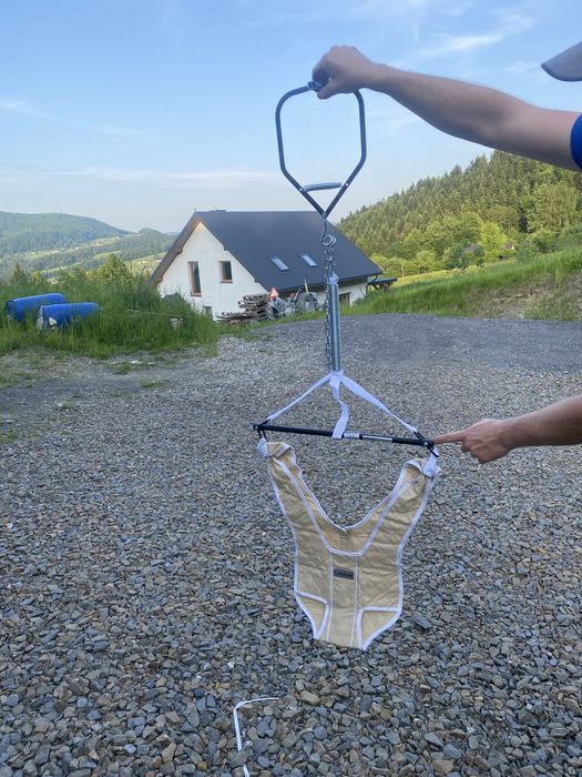 Huśtawka skoczek Troller