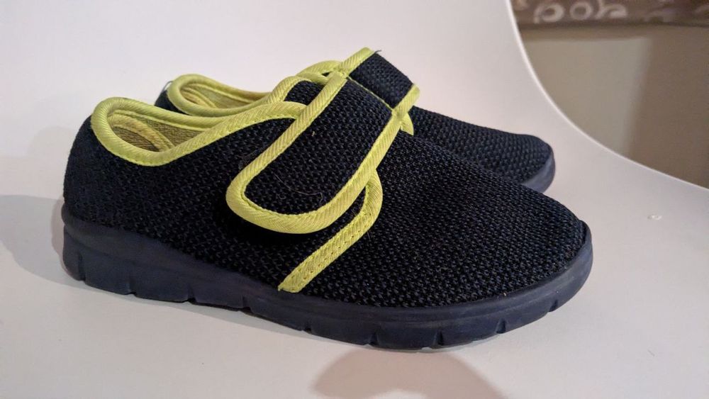 Тапочки, капці , змінне взуття 32 р