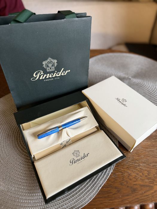 Кулькова ручка  Pineider нова