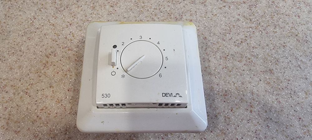 Регулятор теплого пола.