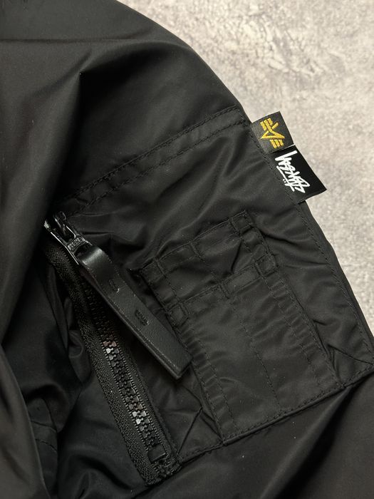 Курточка пуховик бомер alpha indusrties x stussy куртка