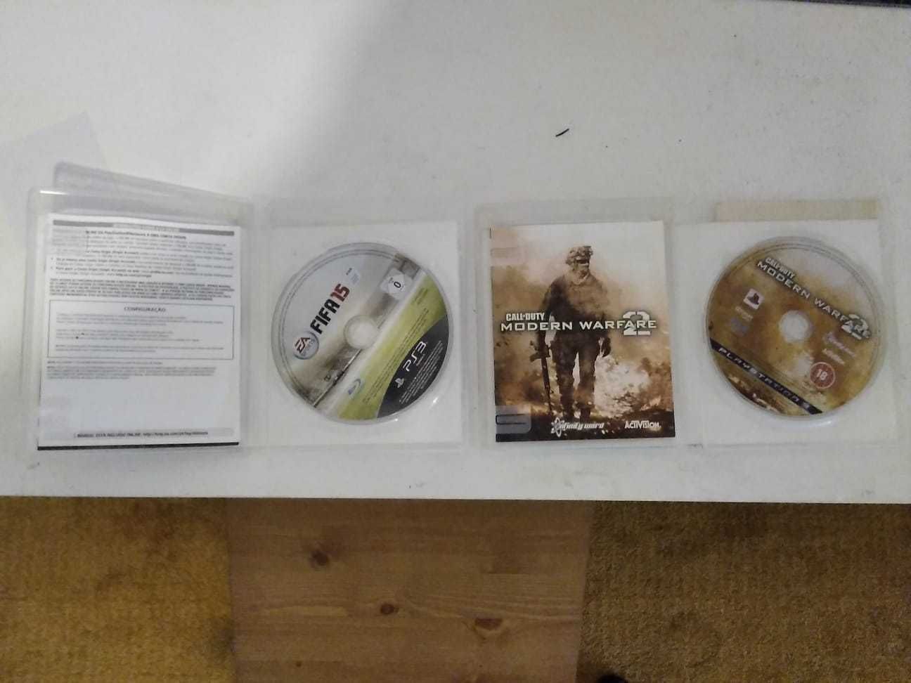 Vendo PS3 super slim 500gb c/ Modern Warfare 2 e Fifa 15