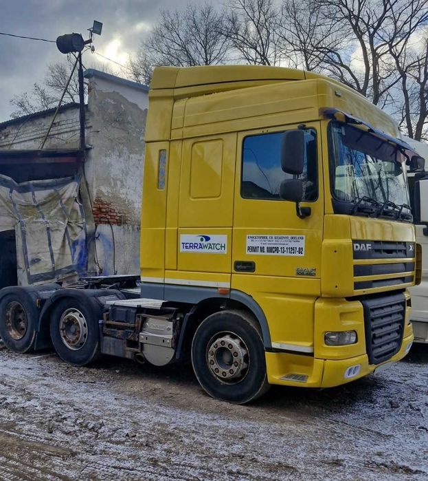 Сідельний тягач DAF XF105.460 6х2 під напівпричіп самосвал правий руль