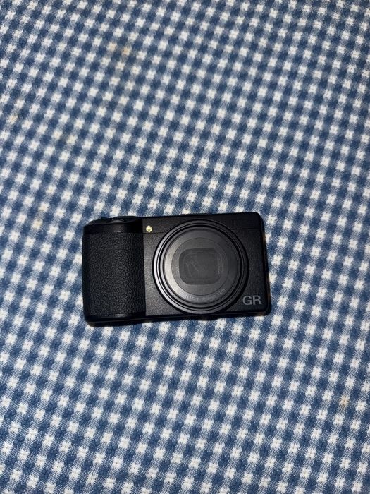 Ricoh GR III HDF - com garantia