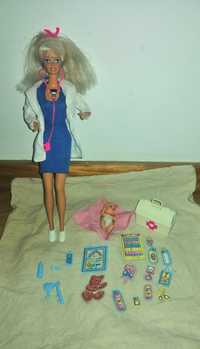 Barbie médica 90's