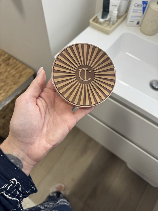 Бронзер Charlotte Tilbury Beautiful