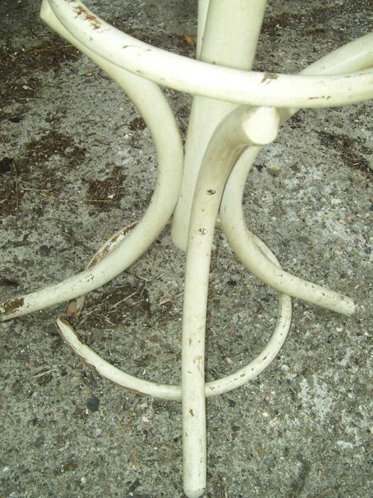 bukowa garderoba Thonet do renowacji