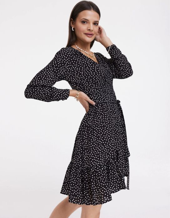 Czarna sukienka w kropki Taranko 36