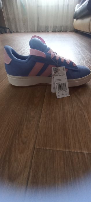 Жіночі кросівки adidas