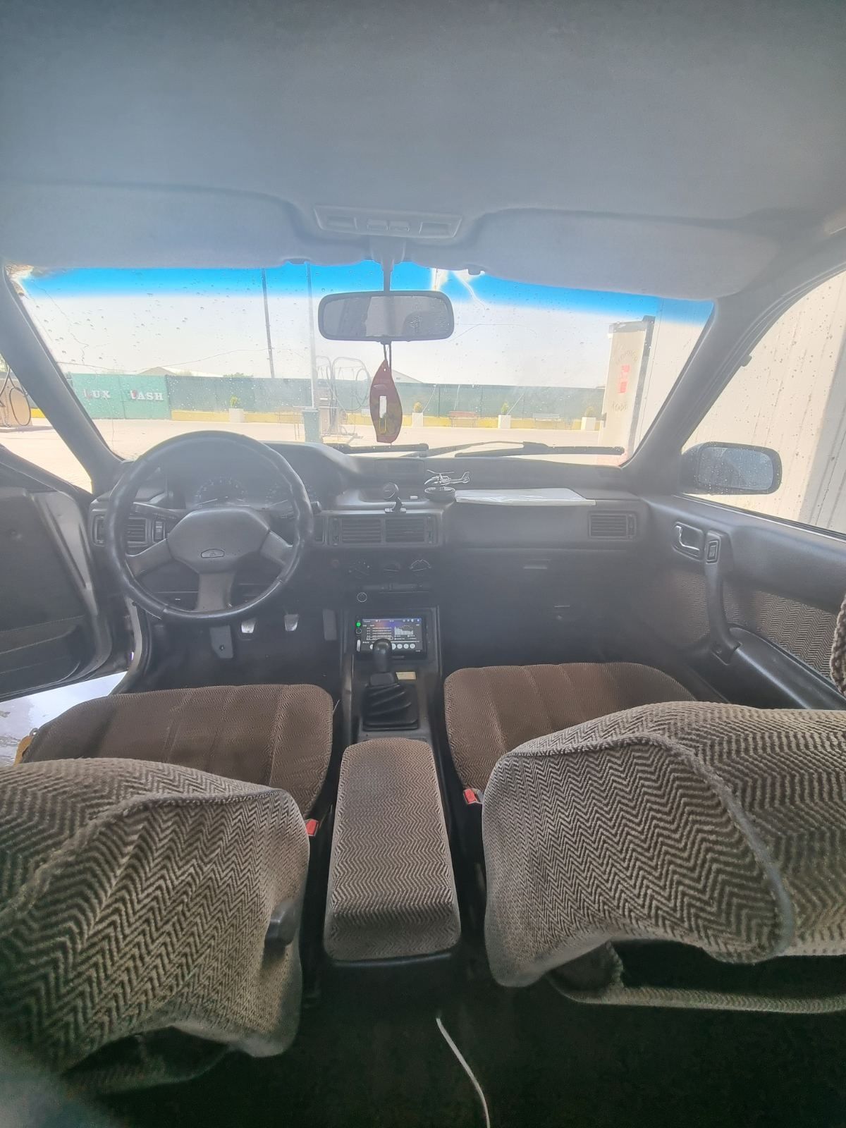 Mitsubishi galant