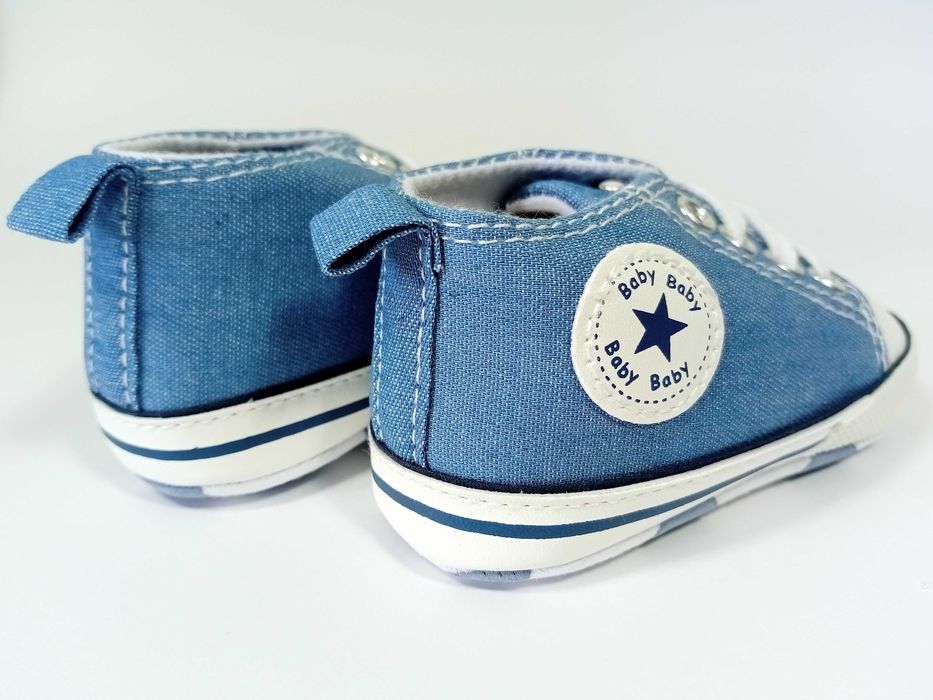 Ténis bebé novos  - tamanho 11 - cor ganga claro