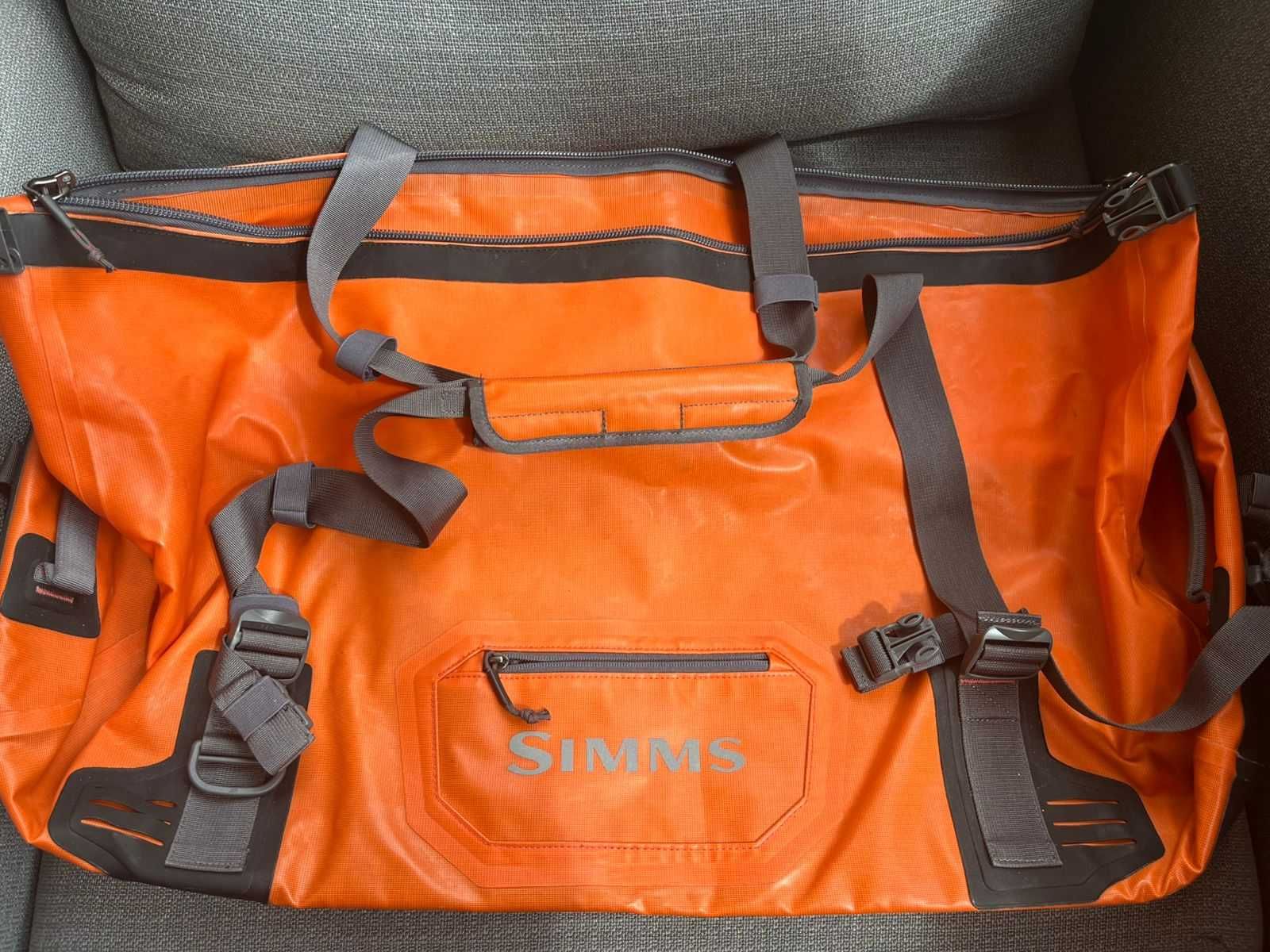 Simms сумки Simms Dry Creek Hip Pack та  Duffel