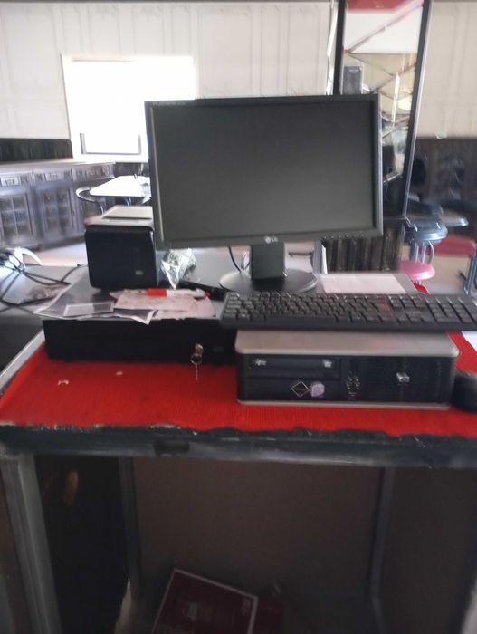 Computador com impressora e sistema de facturação + caixa dinheiro