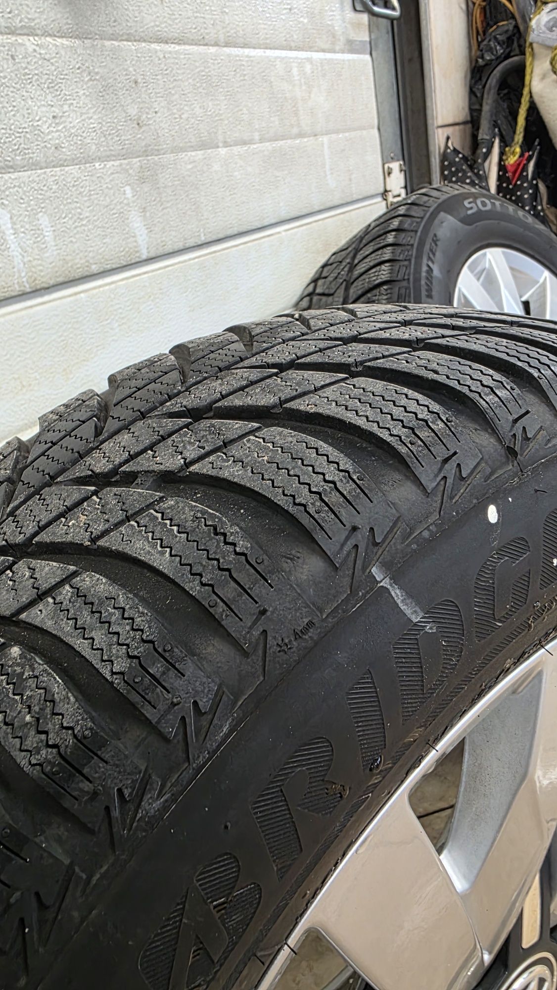 Felgi 5 x 112 16 vw opony ładne