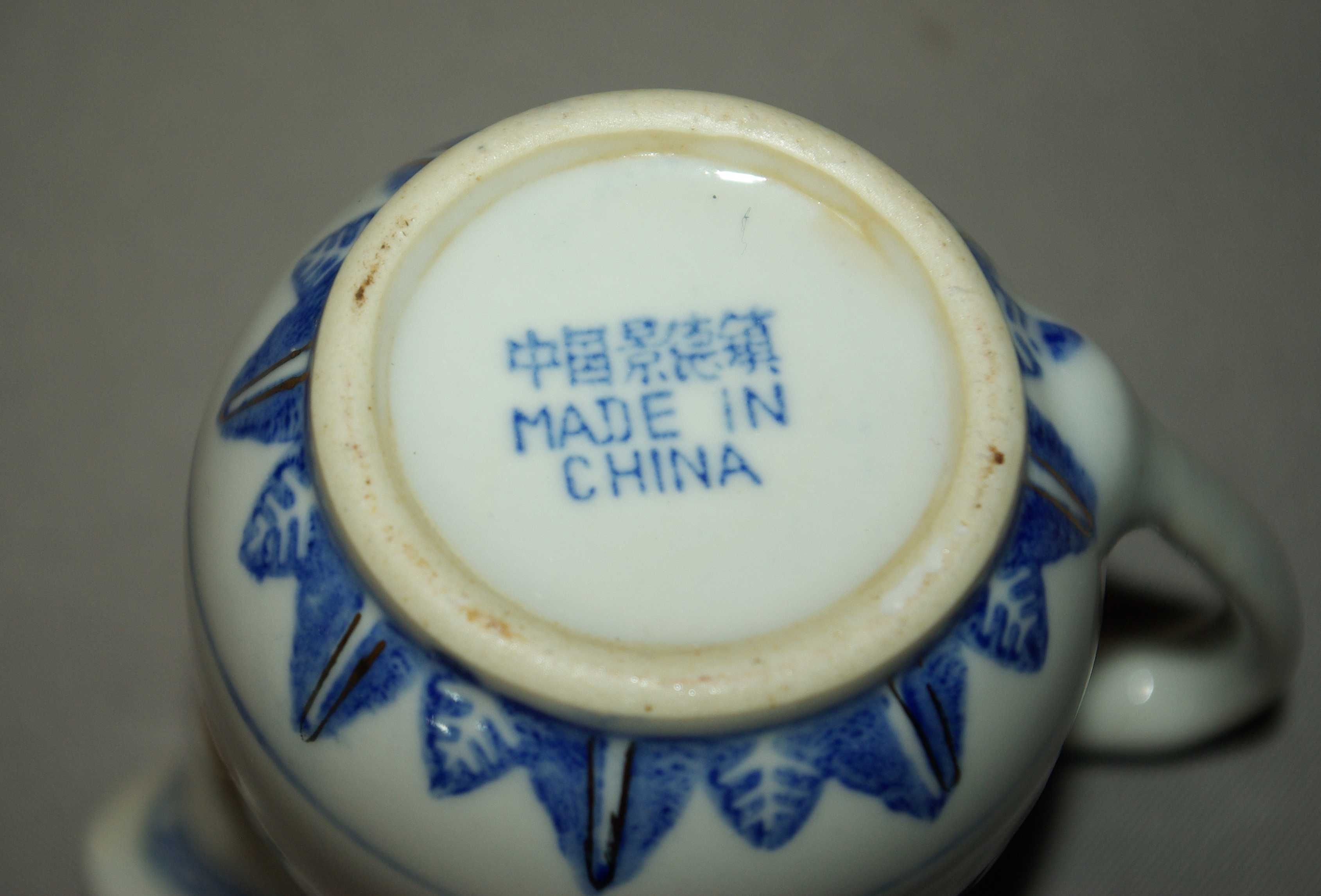 Açucareiro e leiteira em loiça bago de arroz chinesa, usado