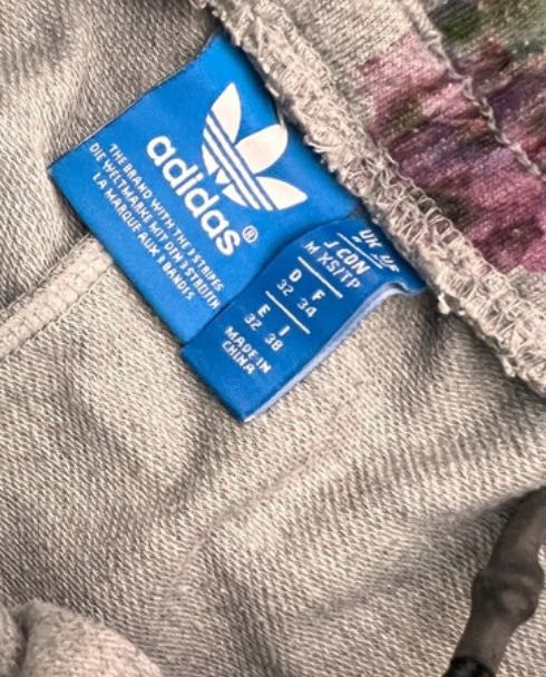 Dres ADIDAS w kwiaty duże liście OGRÓD BOTANICZNY  AJ8884, AJ8882