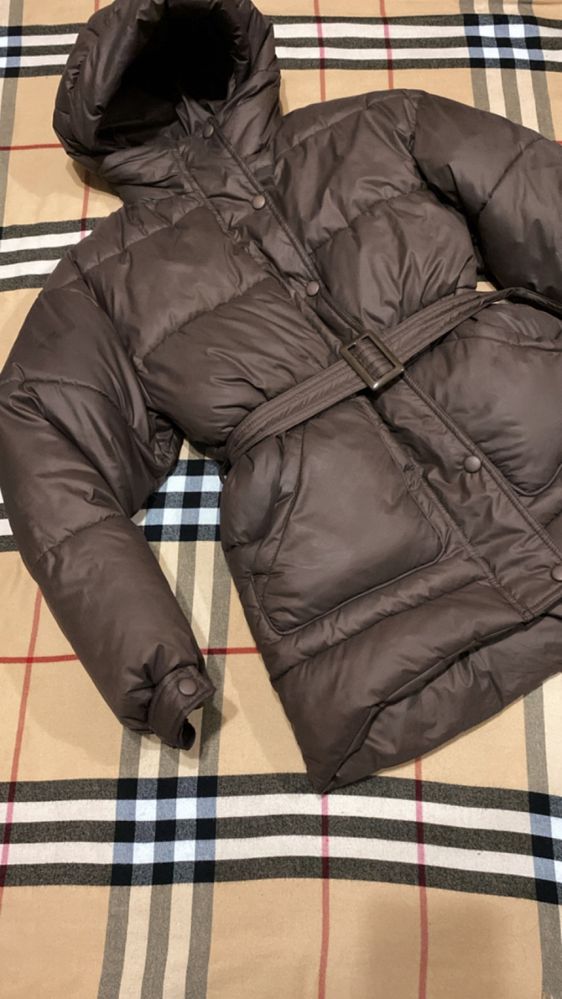 Продаю дуже стильну куртку люксова содель max mara