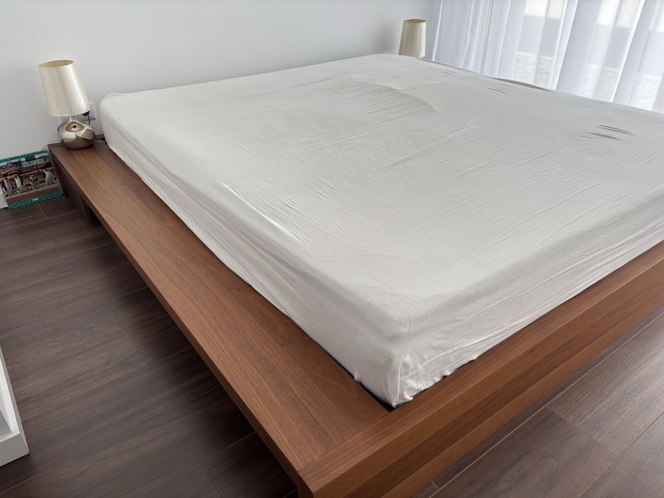Sommier c/ colchão visco elástico cama Limo Walnut BoConcept Queenbed