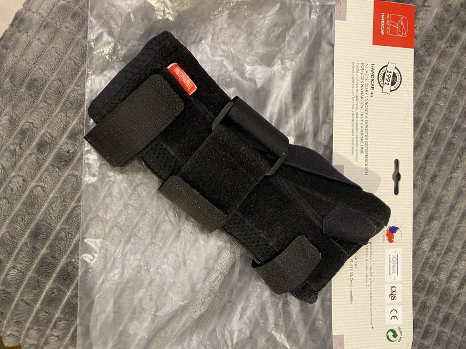 Zestaw Orteza nadgarstka + temblak