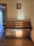 Pianino Legnica w dobrym stanie