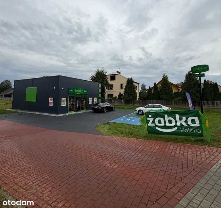 Żabka Roi 8,5% | nowy budynek