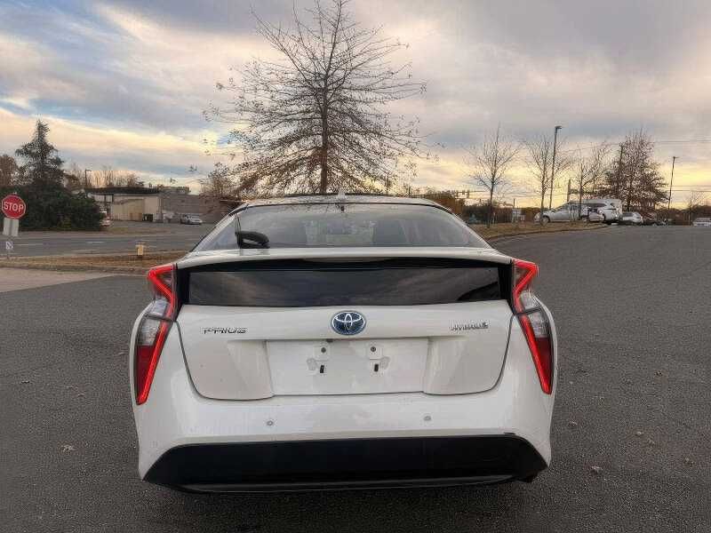 2017 Toyota Prius Four Touring