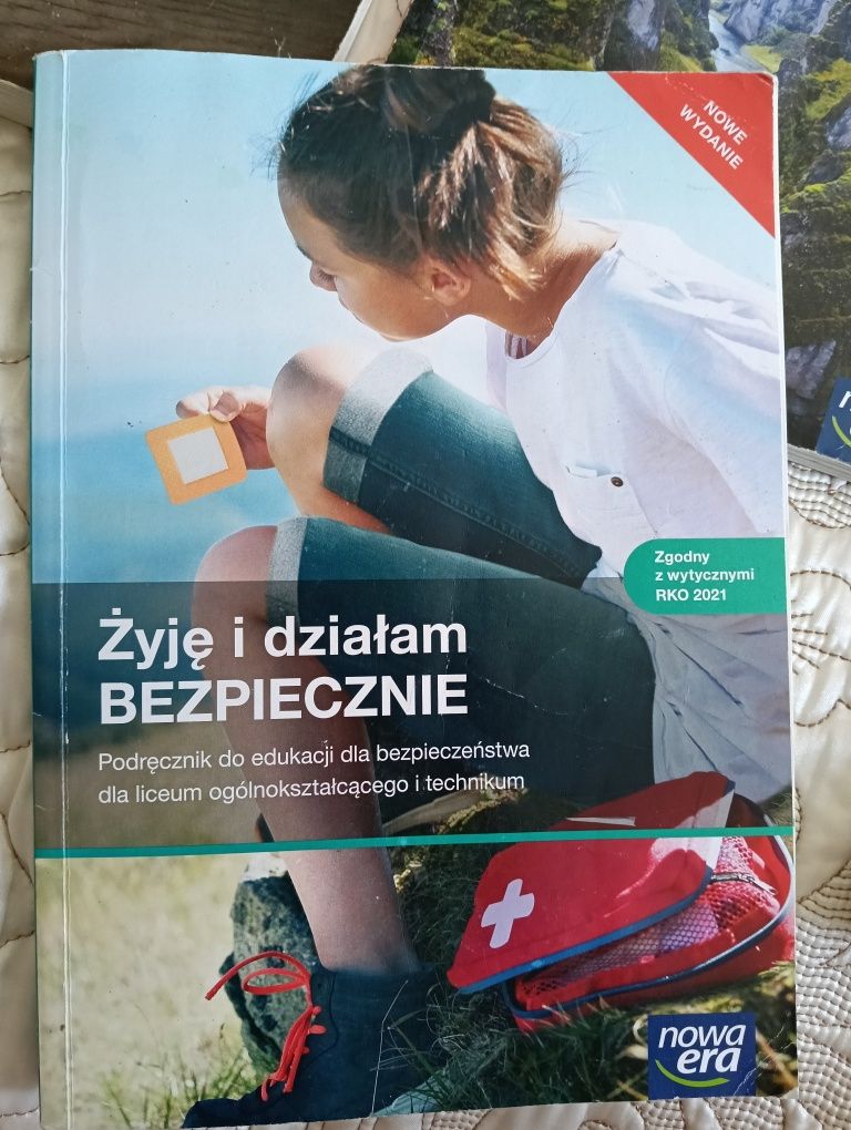 Sprzedam podręczniki do klasy I technikum i liceum