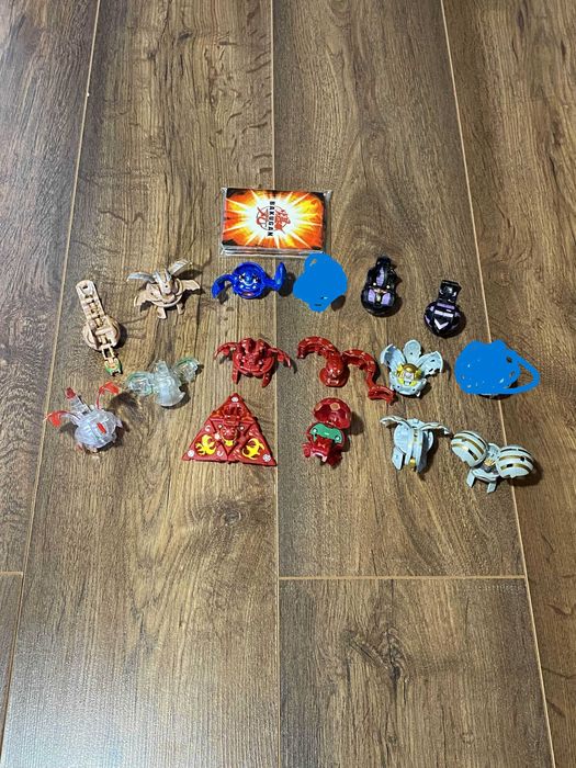 Lote 14 Bakugans