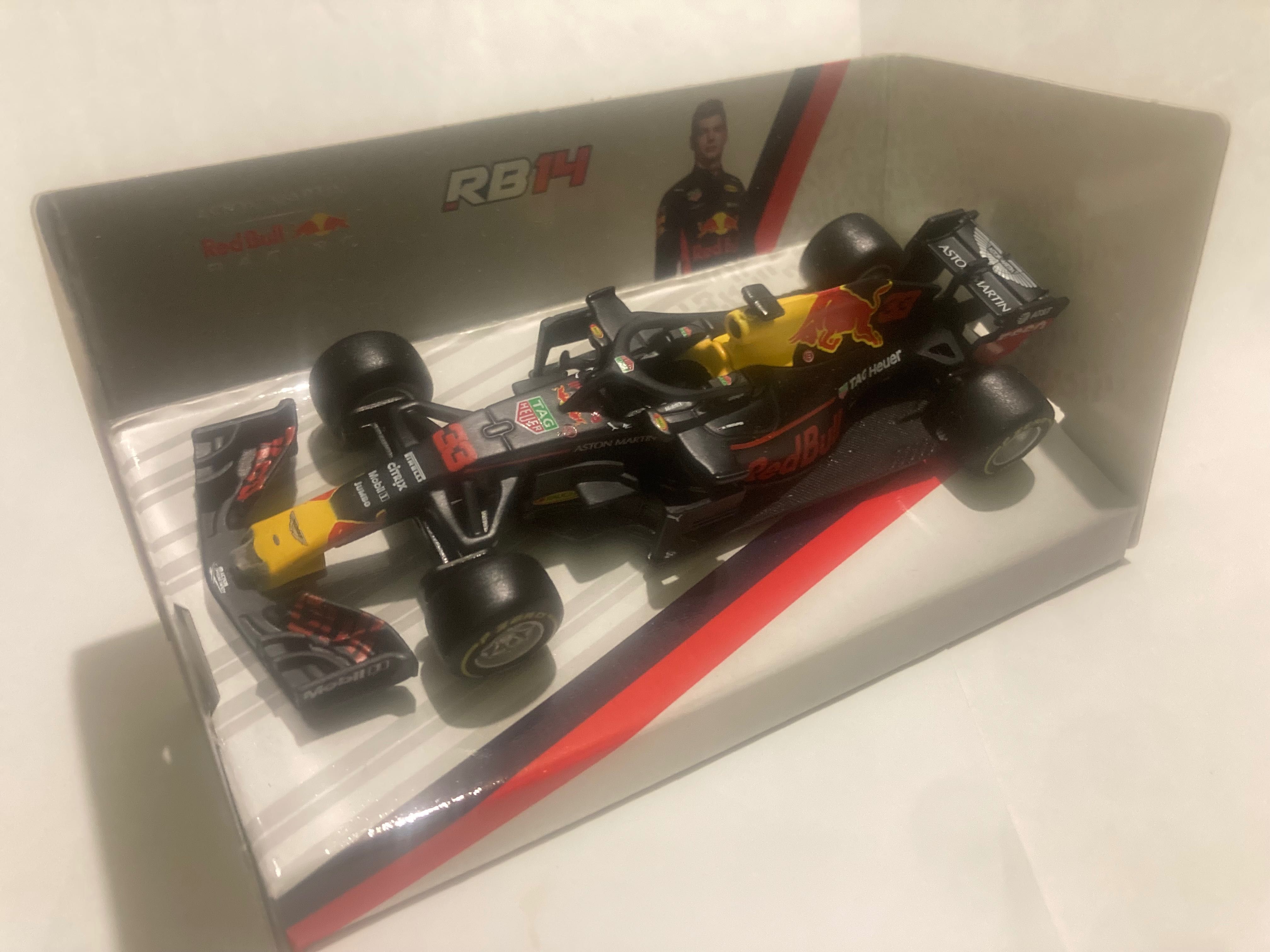 Формула 1 Ред Булл Rb14 2018. 
Макс Ферстаппен №33.