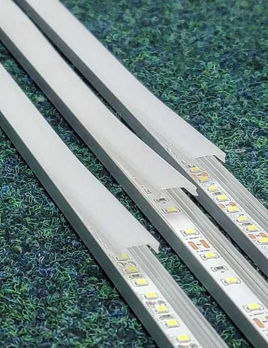 Дзеркало з LED – стильний мінімалізм у вашій ванній
