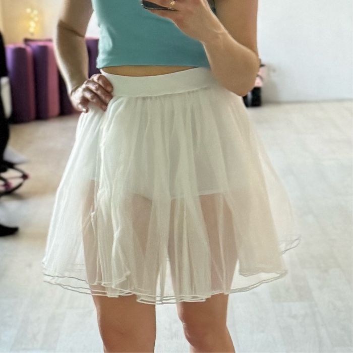 Спідниця з фатину білого кольору