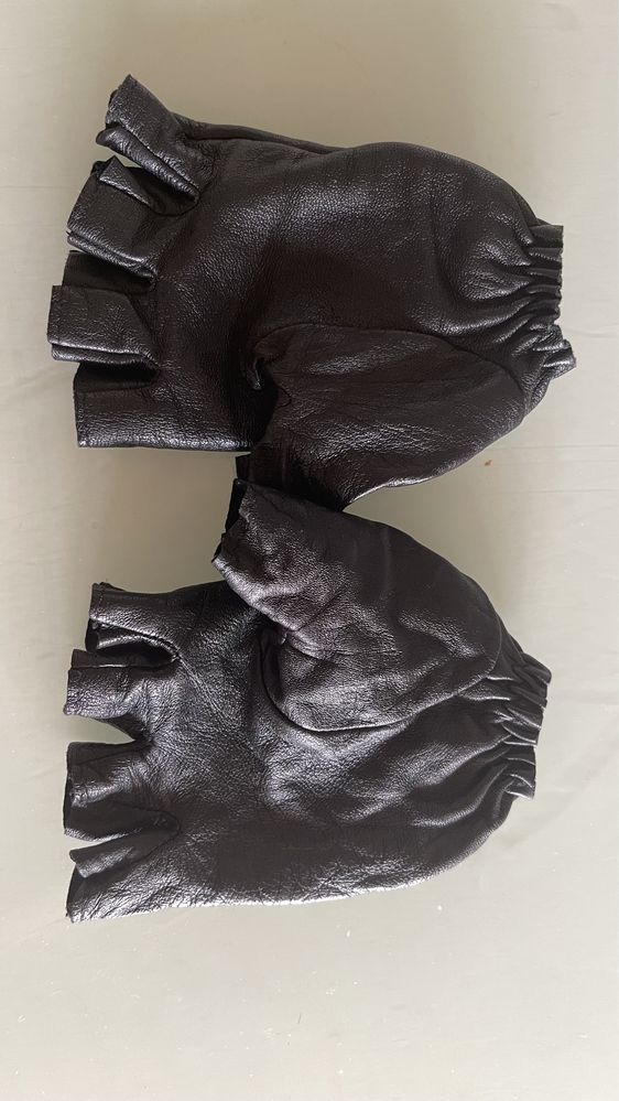 Перчатки кожаные с обрезанными  пальцами