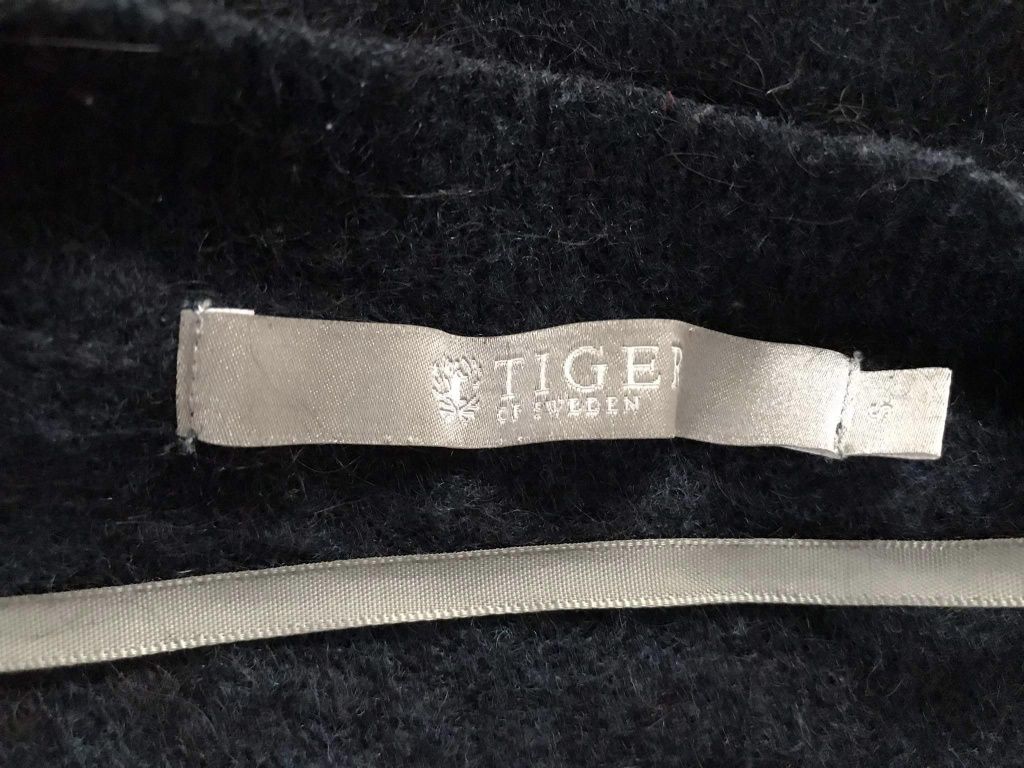 Tiger of sweden sweter damski S wełna moher
34%wełna  
34%moher 
rozmi