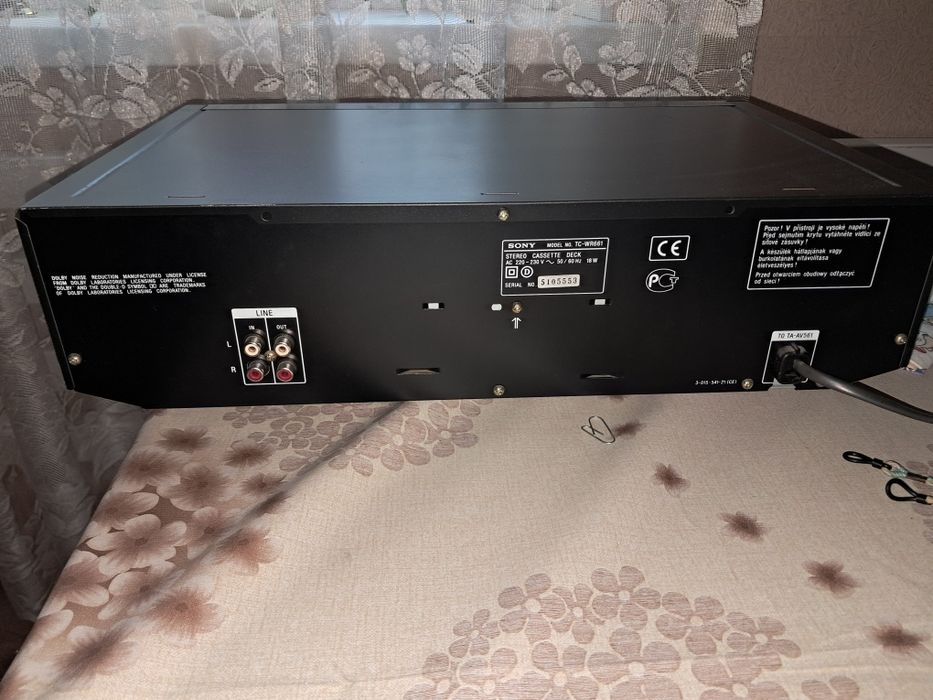 Продам касетну деку Sony TC-WR661
