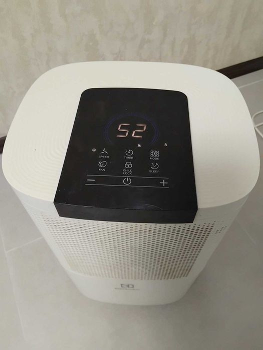 Осушувач повітря Electrolux EDH-12L