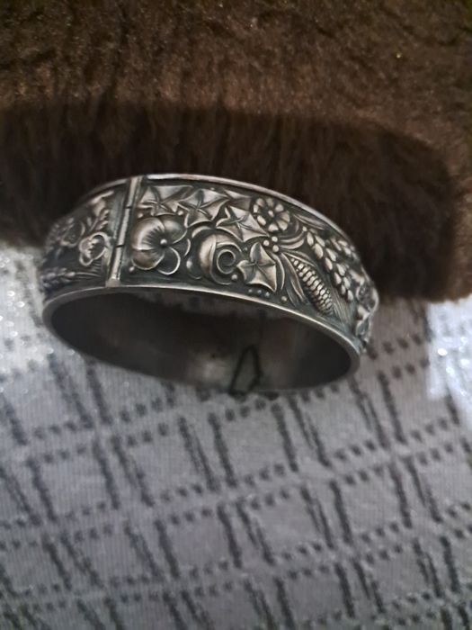 Pulseira prata antiga quatro estações