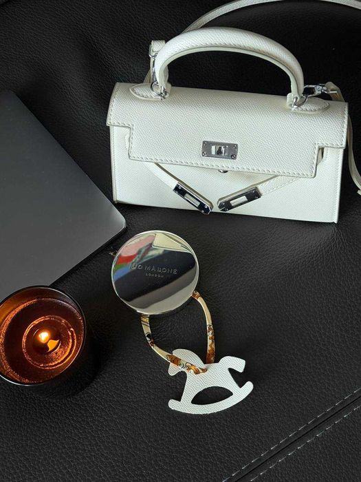 Великолепная женская сумочка из кожи