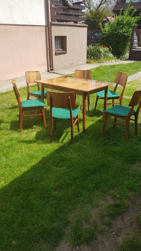 Komplet mebli fornirowanych do renomowania lata 70 PRL
