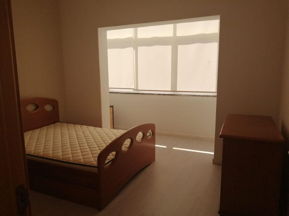 Vende se imóvel t1+1 remodelado na Baixa da banheira.