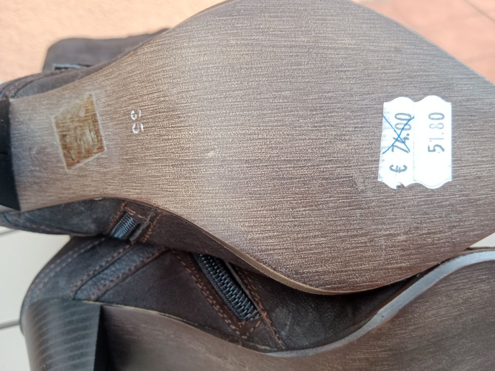 Botas altas novas 35