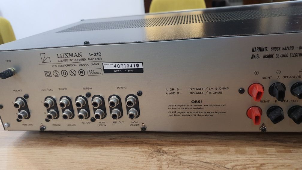 Wzmacniacz Luxman L-210