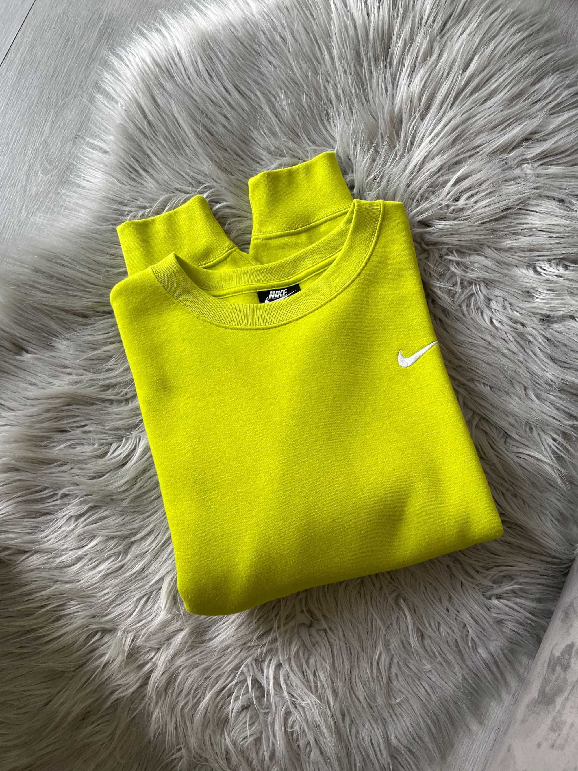 Camisola Nike Mini Swoosh Oversized Sweatshirt (NOVO)