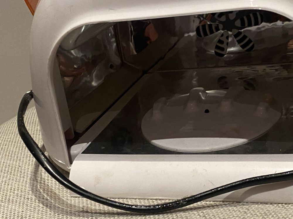 Lampa UV do paznokci