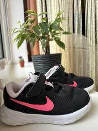 Кросівки для дівчинки Nike