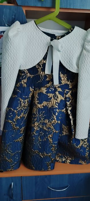 Плаття майже нові,один раз одягнутна фотосесію