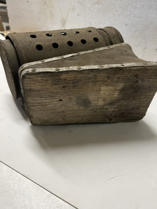 Stary podkurzacz zadymiarka dymaka do pszczół